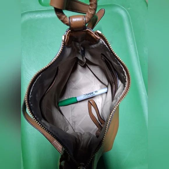 Michael Kors Tan Leather Shoulder Bag - Picture 7 of 9